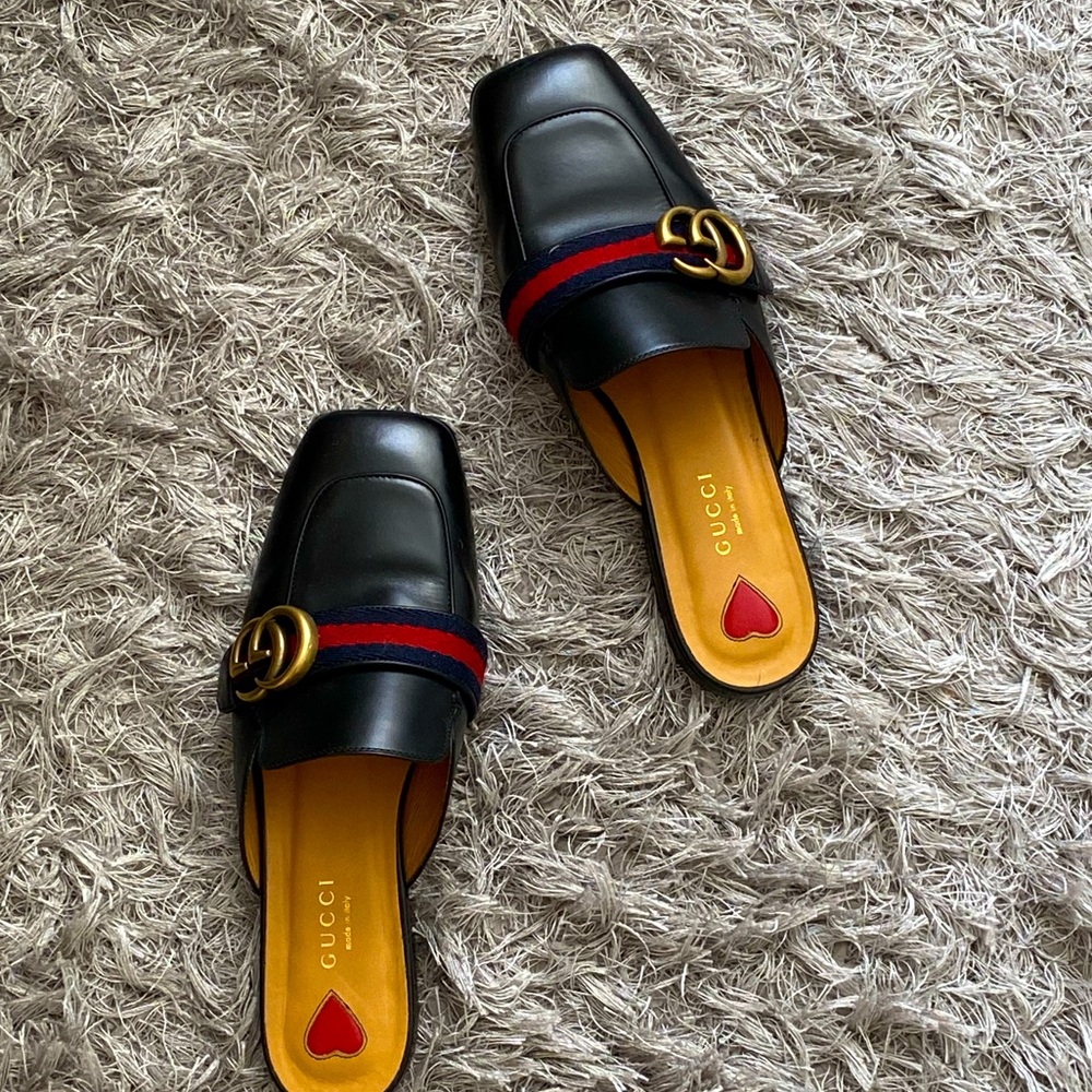 Gucci flats leather black slides mules